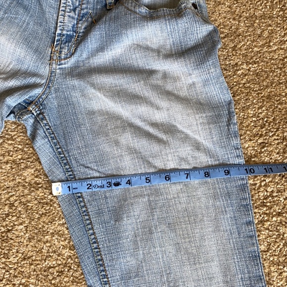 Squeeze Jeans - Picture 13 of 15